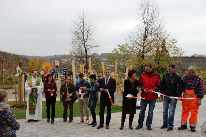 Spielplatz   Einweihung